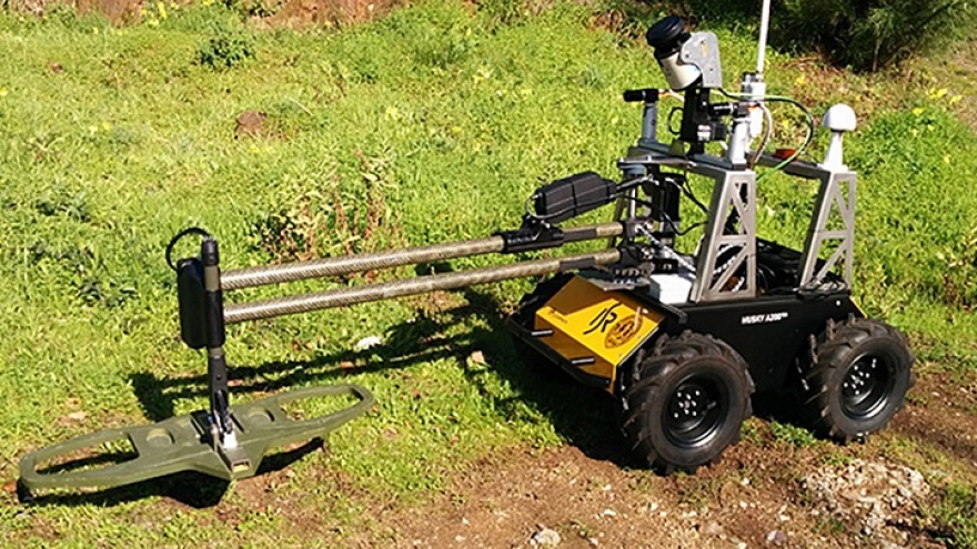 Hàn Quốc phát triển robot có khả năng phát hiện chất nổ ở khu vực phi quân sự